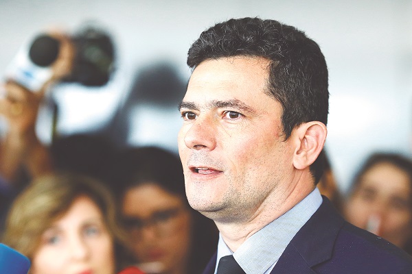 'Caixa 2 não é corrupção', diz Moro sobre fatiamento de projeto anticrime
