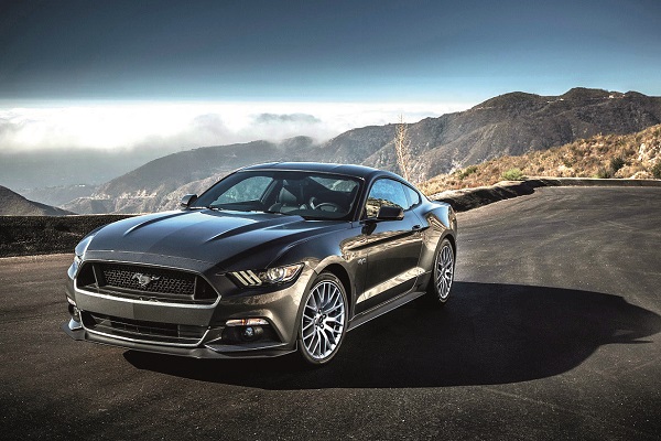 Ford Mustang conquista o título de carro esportivo mais vendido do mundo, Brazil, Português