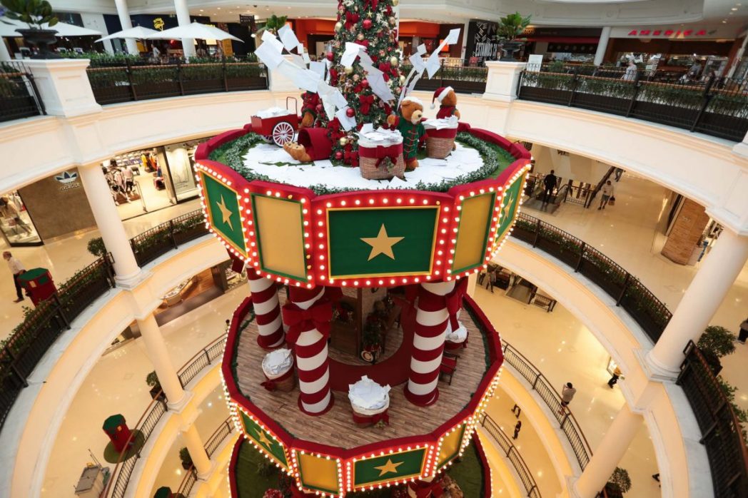Natal Shopping Patio Higienopolis Tem Decoracao Com Carrossel De