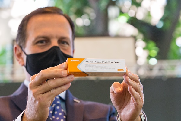 Governador de São Paulo, João Doria, testa positivo para a covid-19