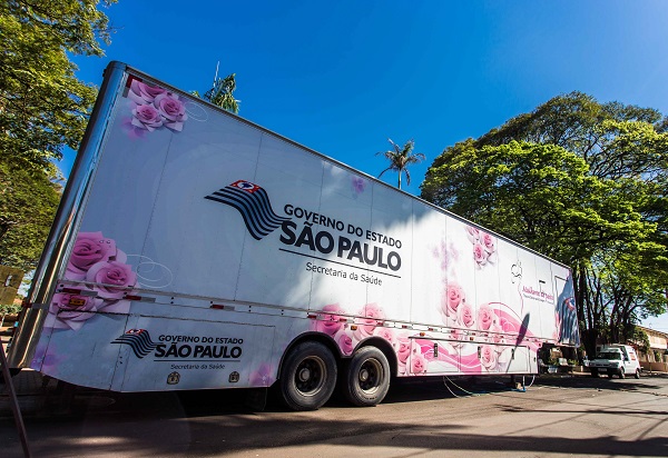 Entrega da carreta mulheres de peito, de viatura e assinatura de convênio infraestrutura em Santa Lúcia